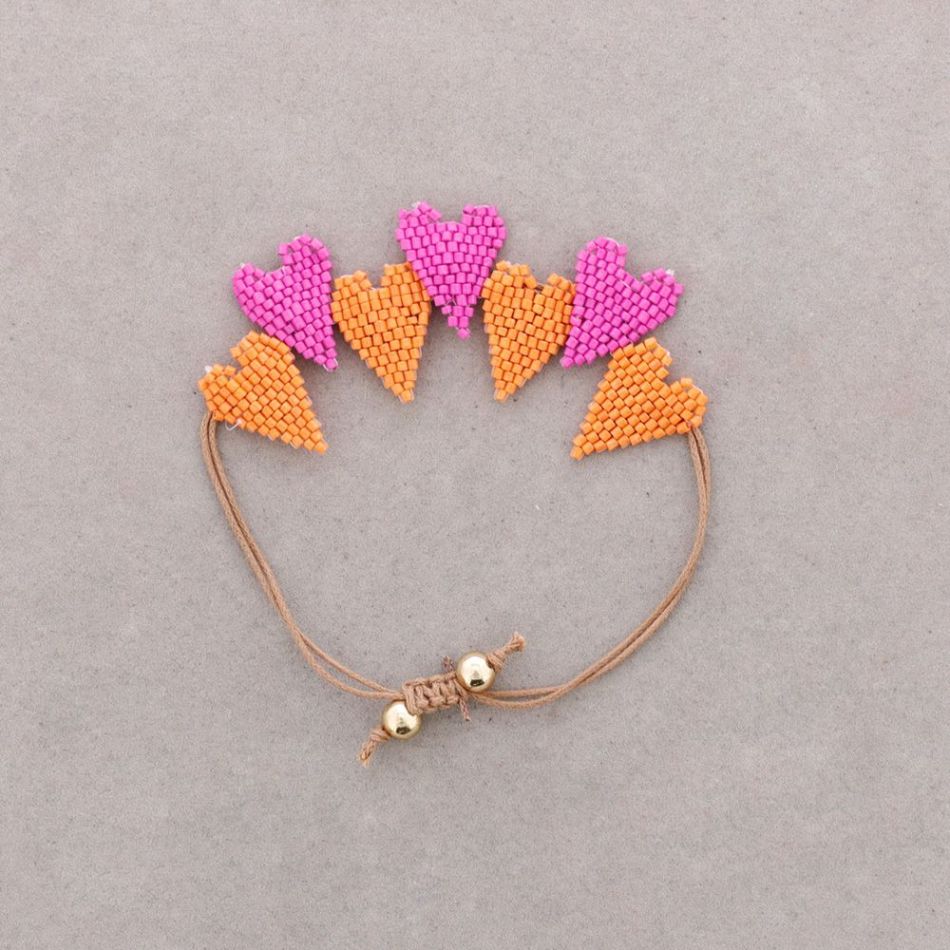 MACRAME BRACELET HEART BEADS