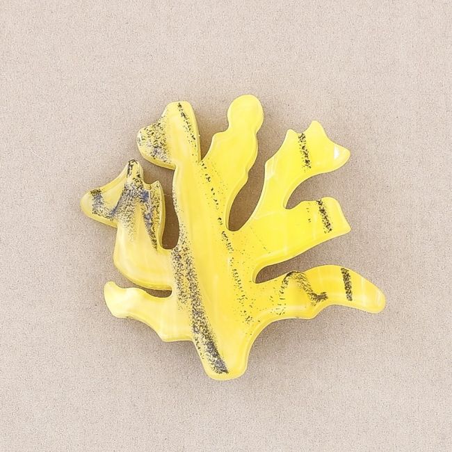 CORAL RESIN BROOCH