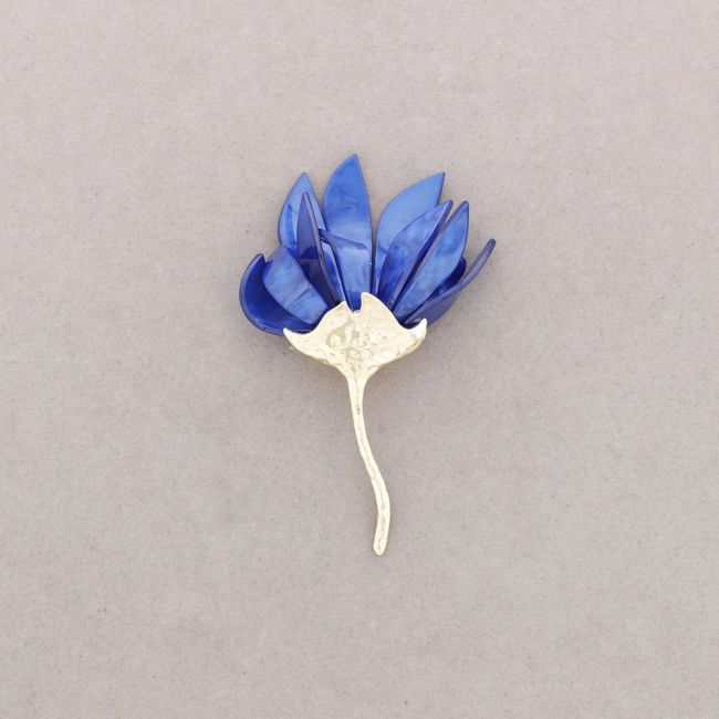 RESIN METAL FLOWER BROOCH