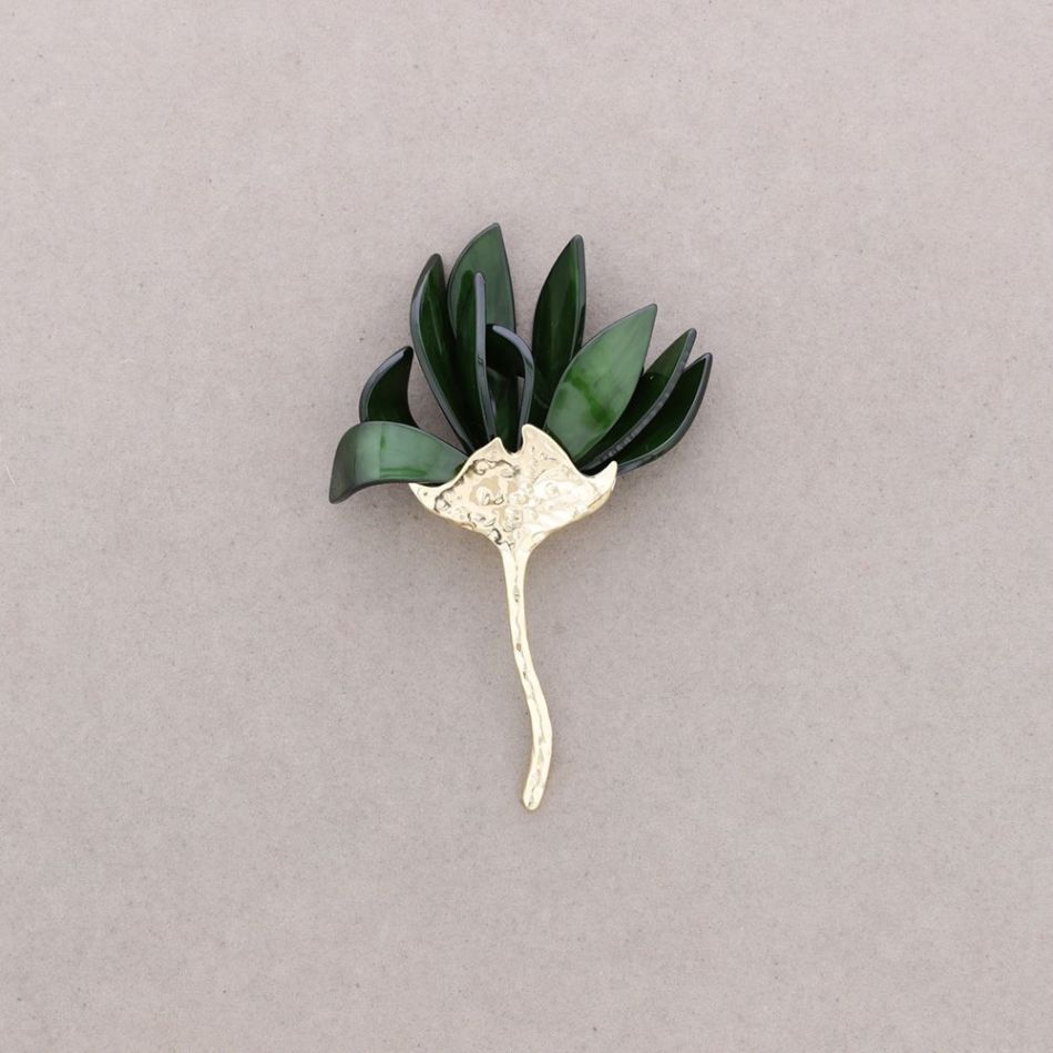 RESIN METAL FLOWER BROOCH
