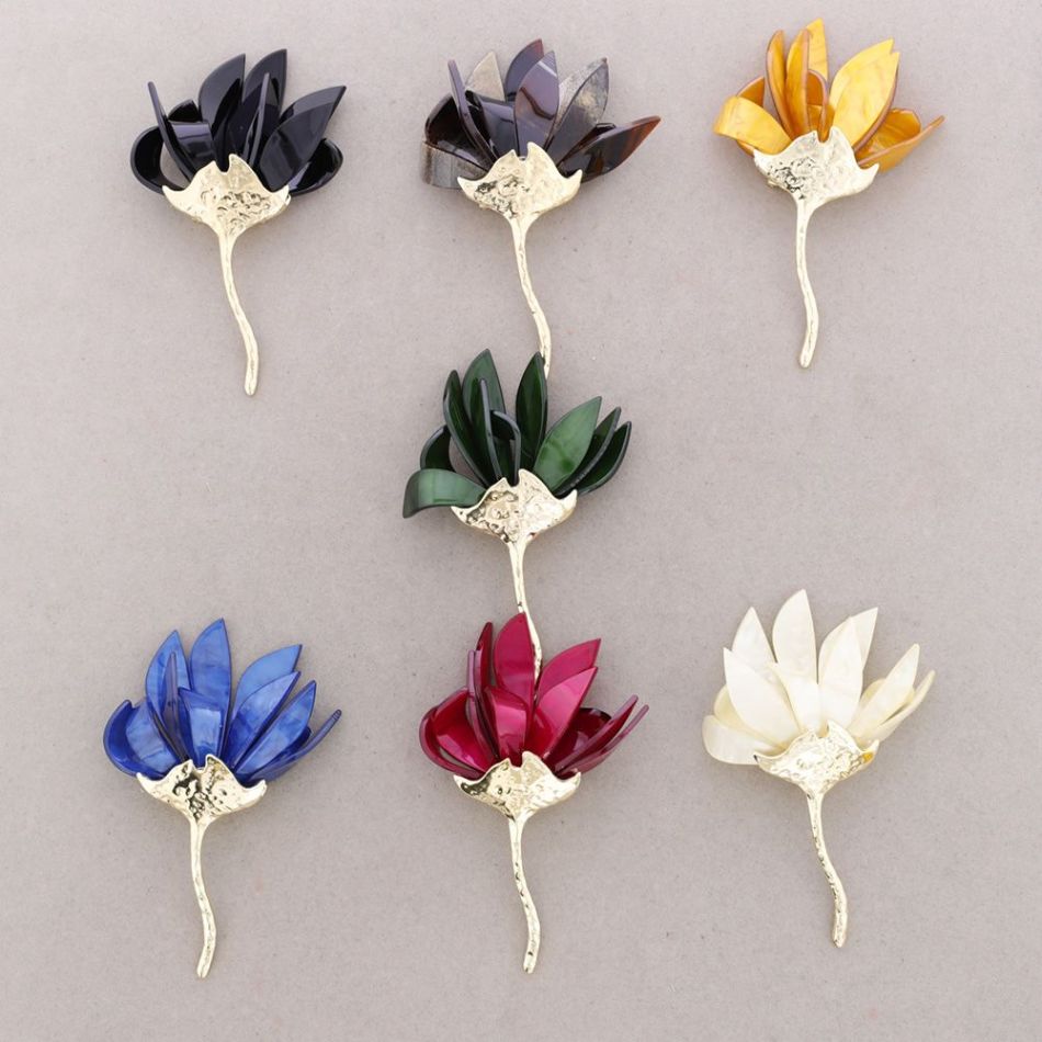 BROCHE FLOR METAL RESINA