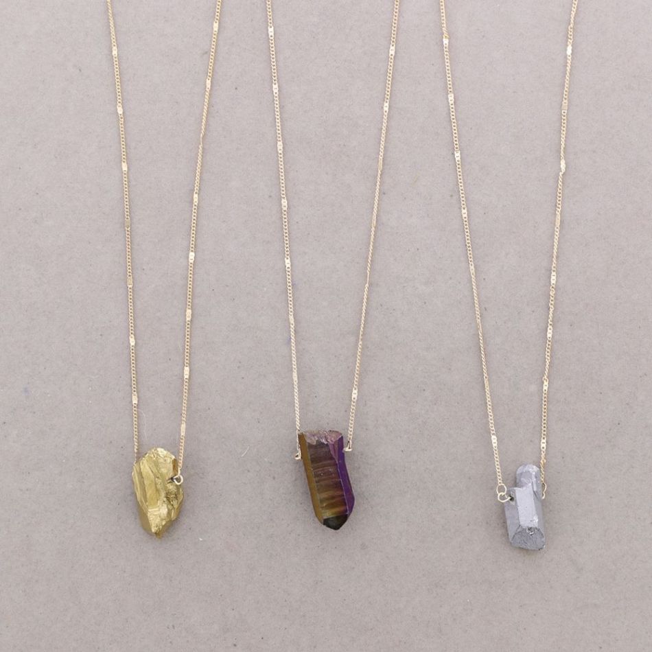 LONG STONE PENDANT NECKLACE