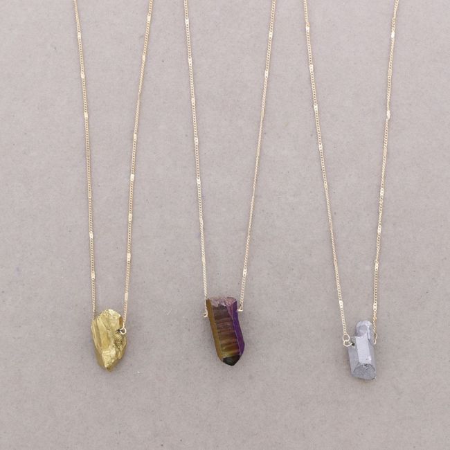 LONG STONE PENDANT NECKLACE
