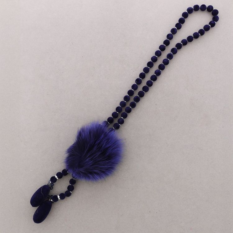 COLLAR LARGO COLG. POMPOM
