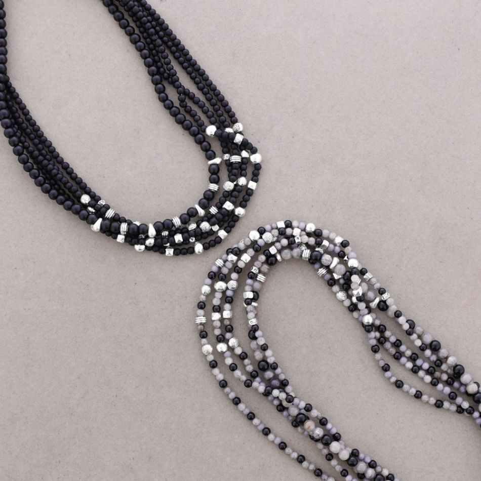 SHORT NECKLACE WITH METAL BEADS AND STONES