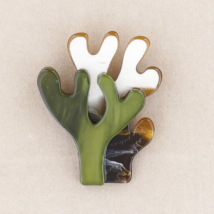 DOUBLE CORAL RESIN BROOCH