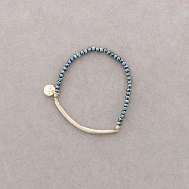 METAL BRACELET WITH FACETED CRYSTALS