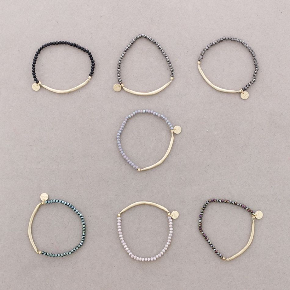 METAL BRACELET WITH FACETED CRYSTALS