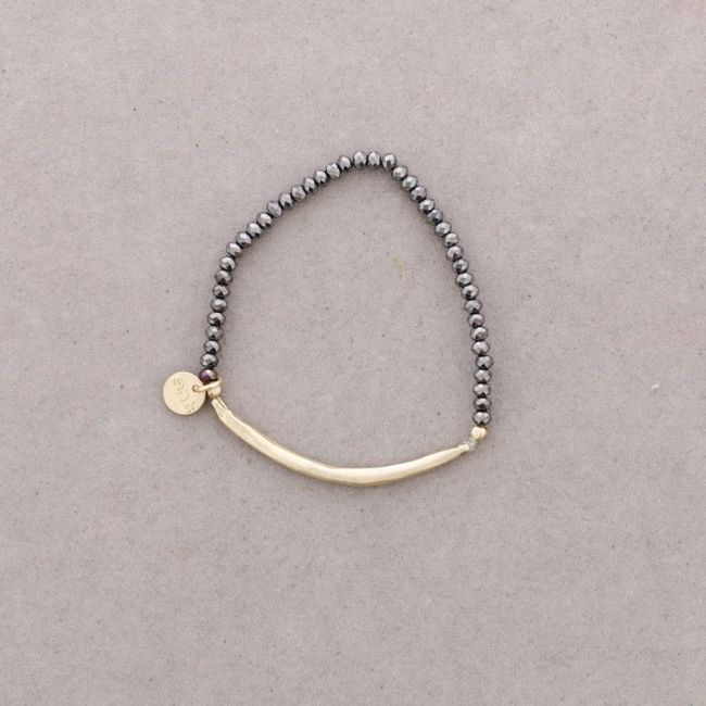 METAL BRACELET WITH FACETED CRYSTALS