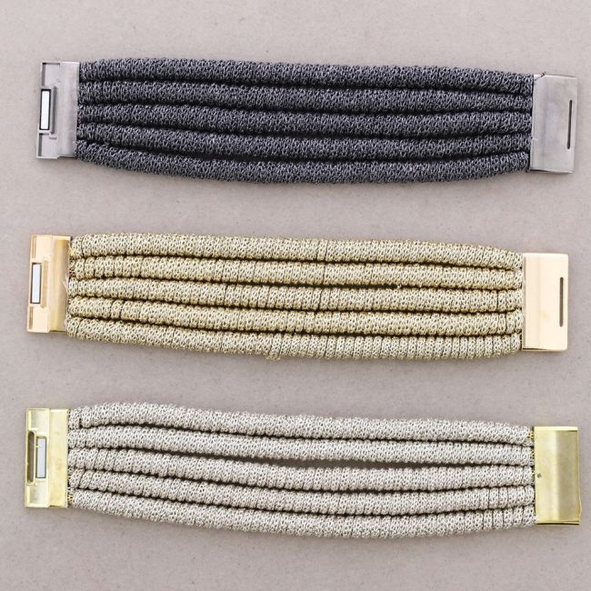 4-STRAP BRACELET WITH MAGNETIC CLASP