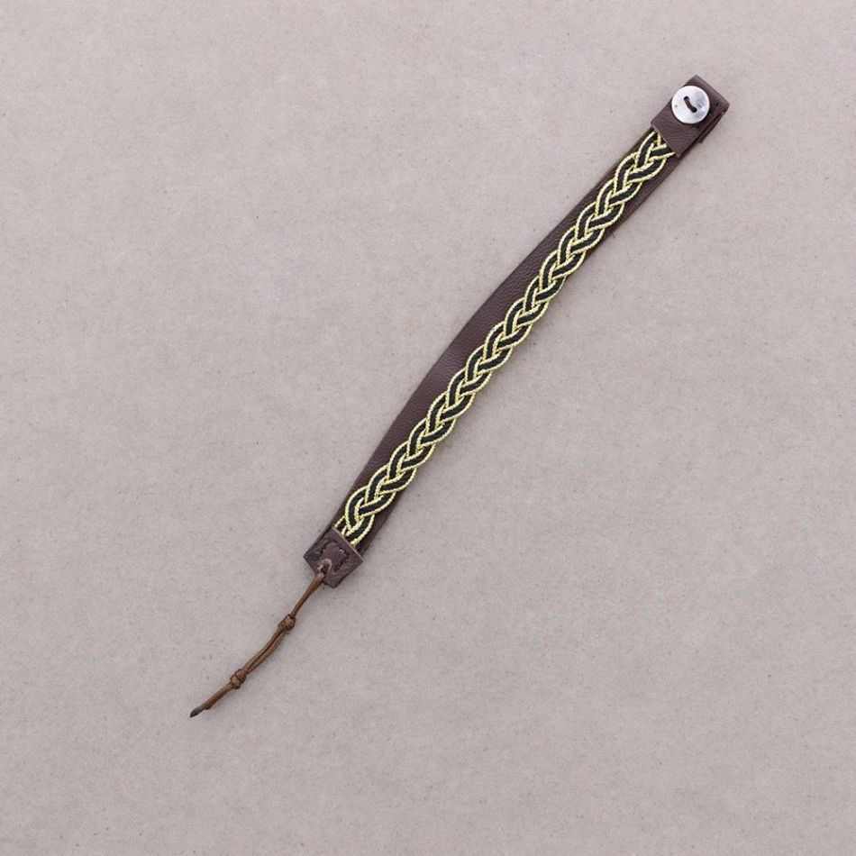 PULSERA TRENZADA CIERRE CUERO