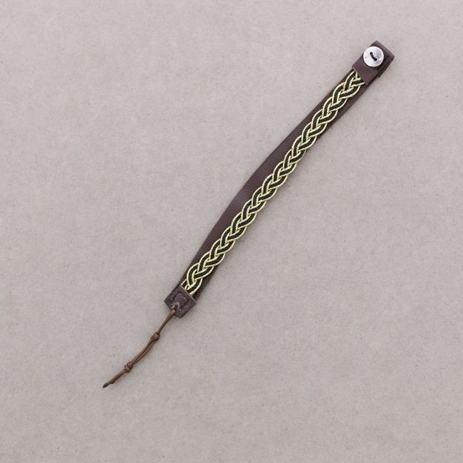 PULSERA TRENZADA CIERRE CUERO