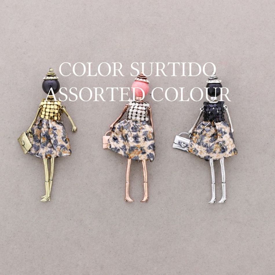 METAL DOLL BROOCH