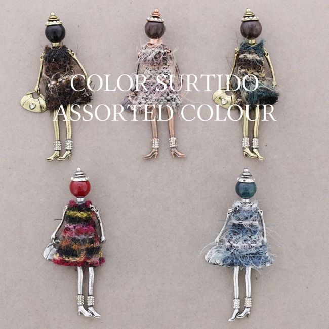 METAL DOLL BROOCH