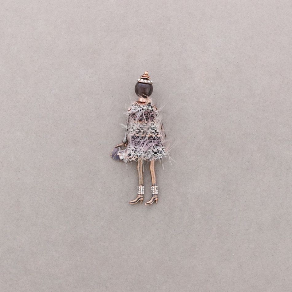 BROCHE METAL MUÑECA
