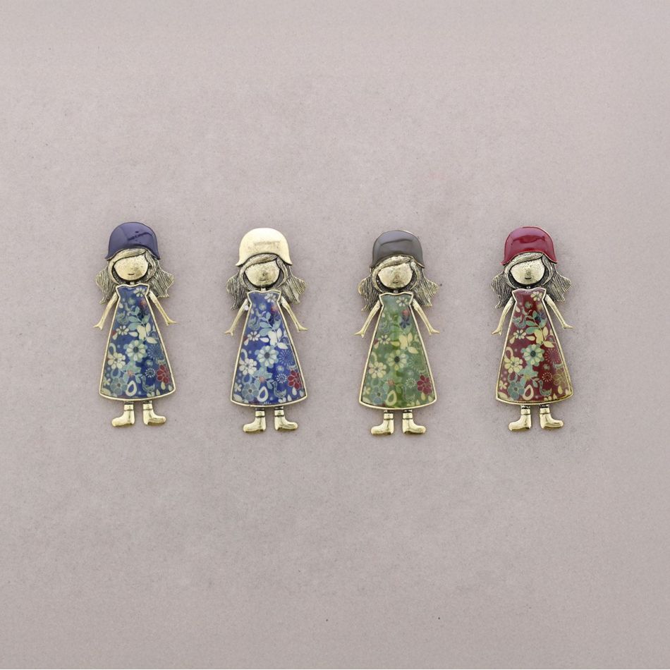 METAL DOLL BROOCH