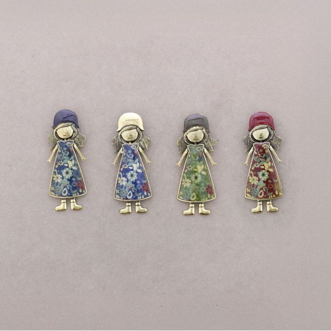 METAL DOLL BROOCH