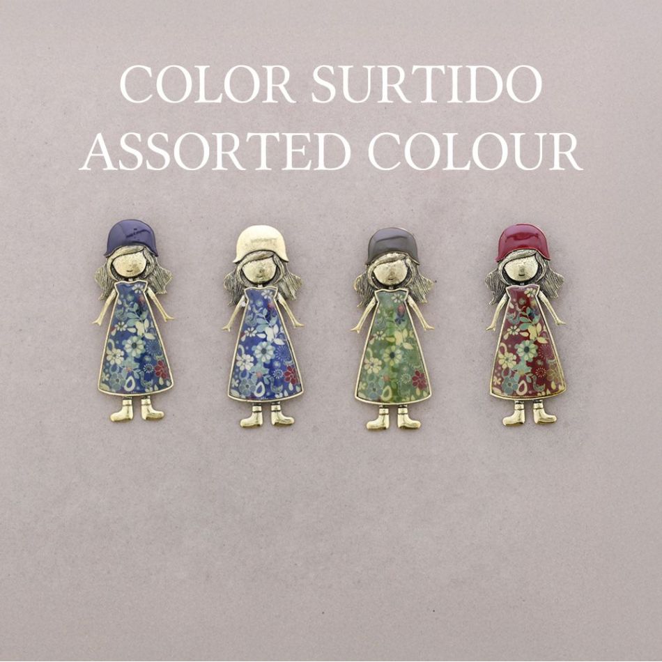 METAL DOLL BROOCH