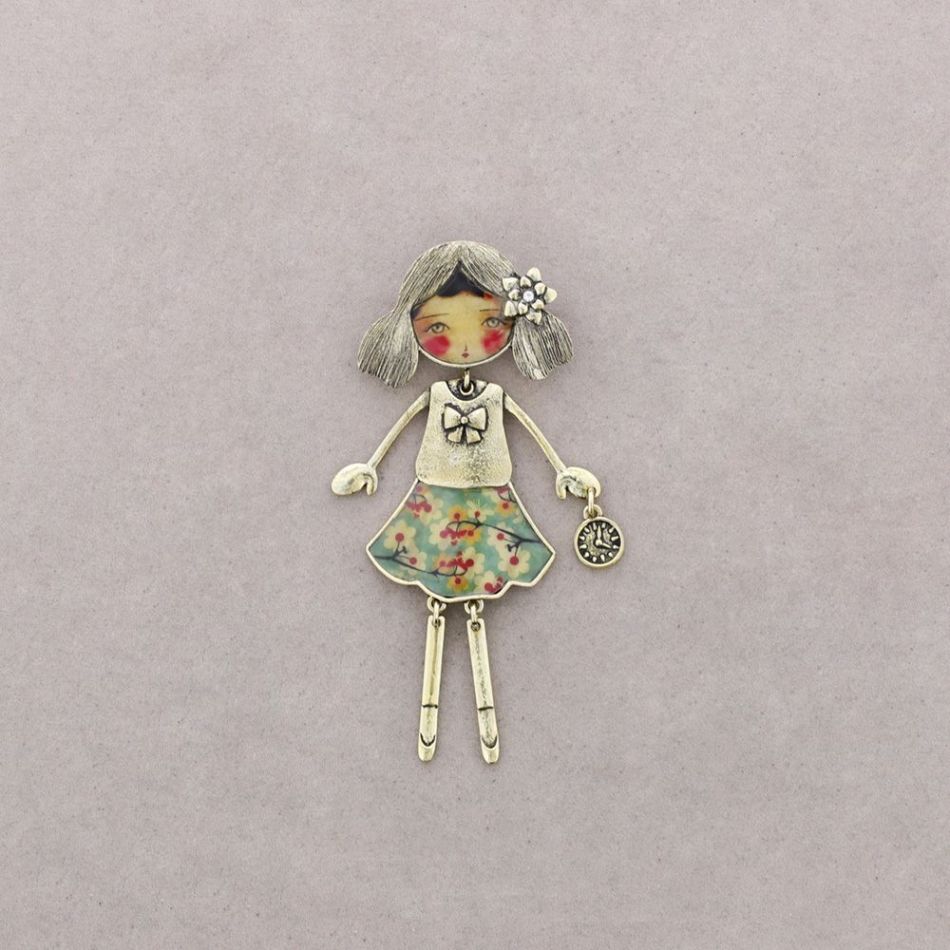 DOLCE BAMBOLINA BROOCH