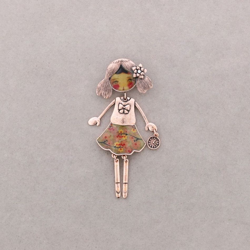 DOLCE BAMBOLINA BROOCH