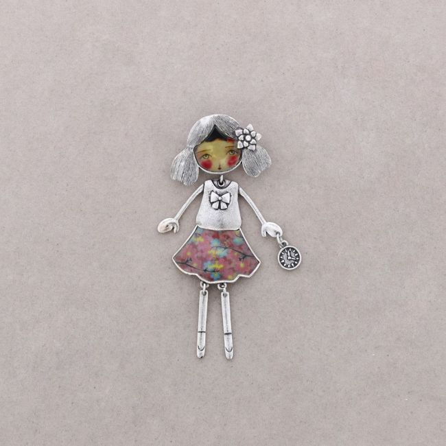 DOLCE BAMBOLINA BROOCH