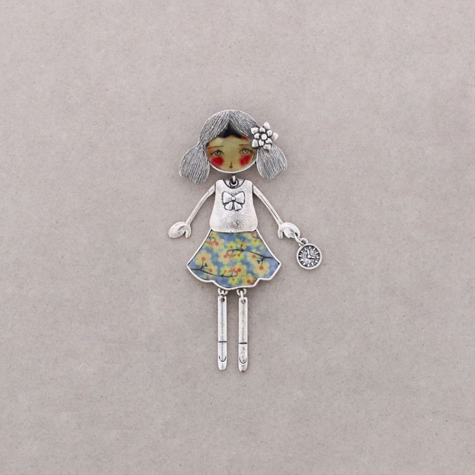 DOLCE BAMBOLINA BROOCH