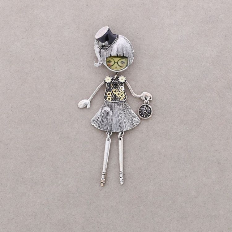 DOLCE BAMBOLINA BROOCH 2
