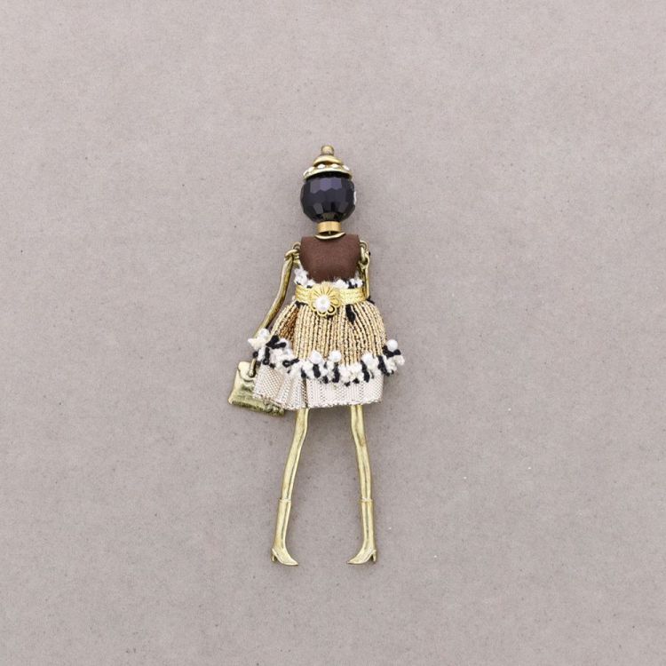 DOLL BROOCH 2