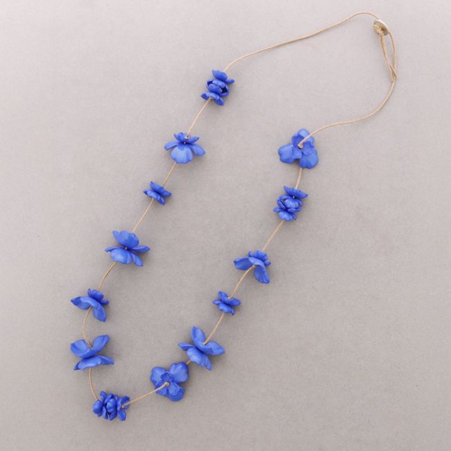 LONG RESIN FLOWER NECKLACE