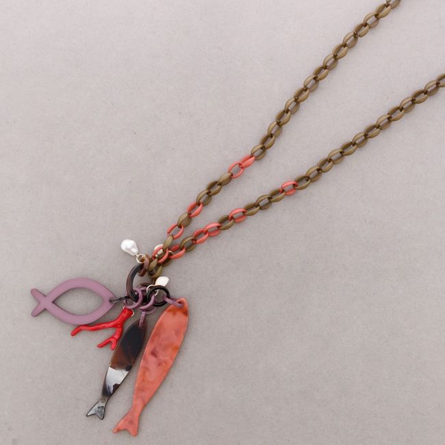 LONG NECKLACE WITH RESIN FISH PENDANTS