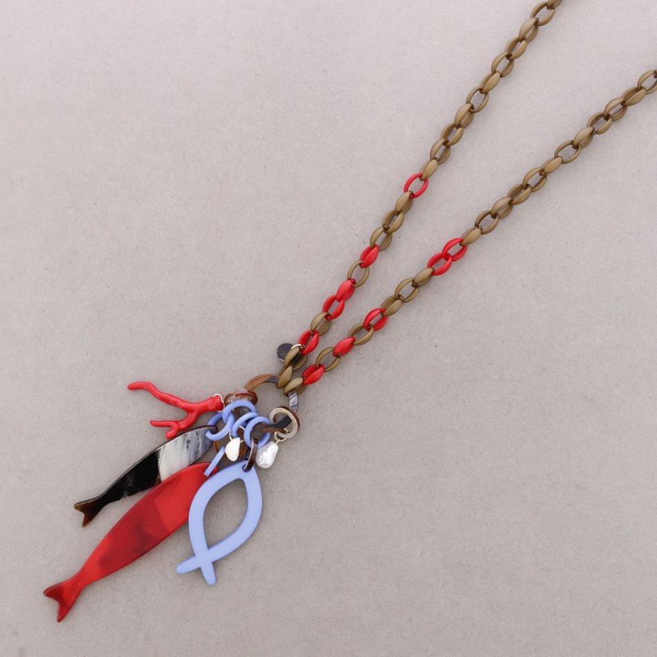 LONG NECKLACE WITH RESIN FISH PENDANTS