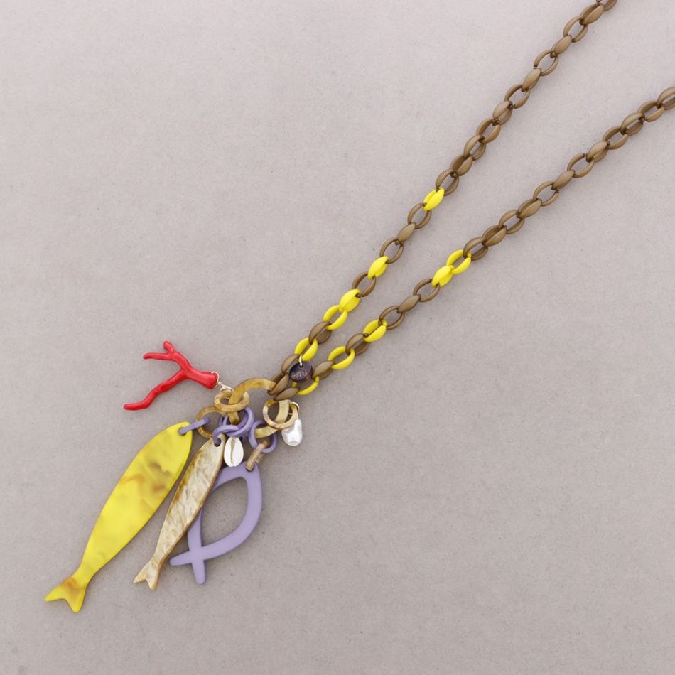 LONG NECKLACE WITH RESIN FISH PENDANTS