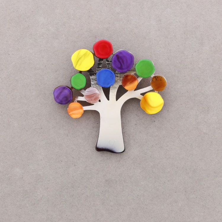 BROCHE ÁRBOL RESINA