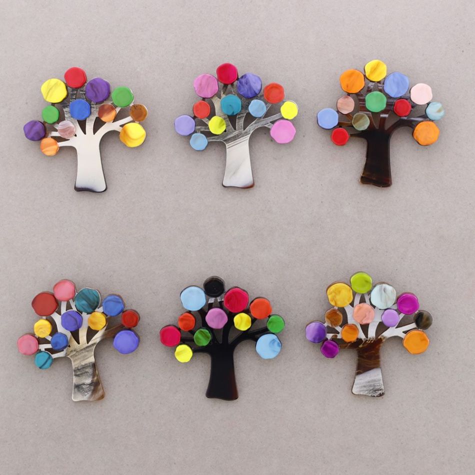 BROCHE ÁRBOL RESINA