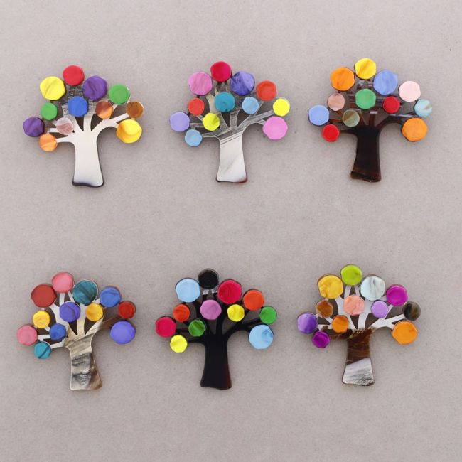 BROCHE ÁRBOL RESINA