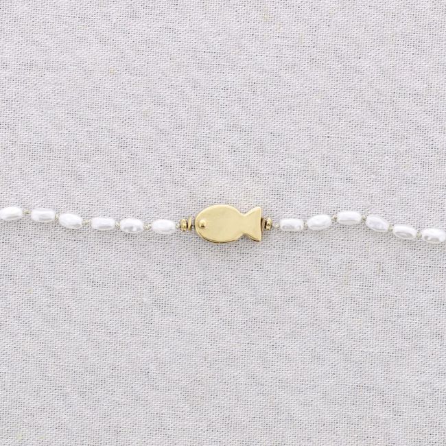 STEEL CHOKER WITH IMITATION PEARL BEADS AND FISH