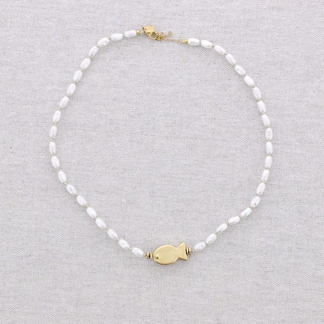 STEEL CHOKER WITH IMITATION PEARL BEADS AND FISH