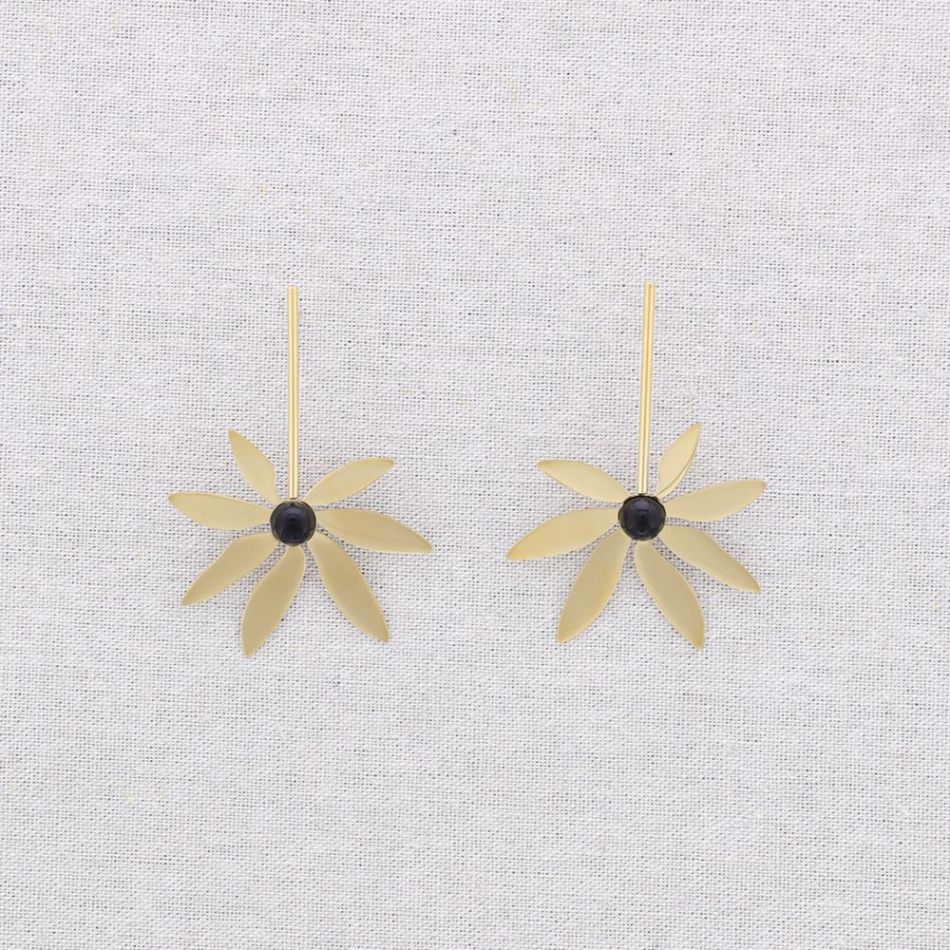 STEEL FLOWER STONES EARRINGS