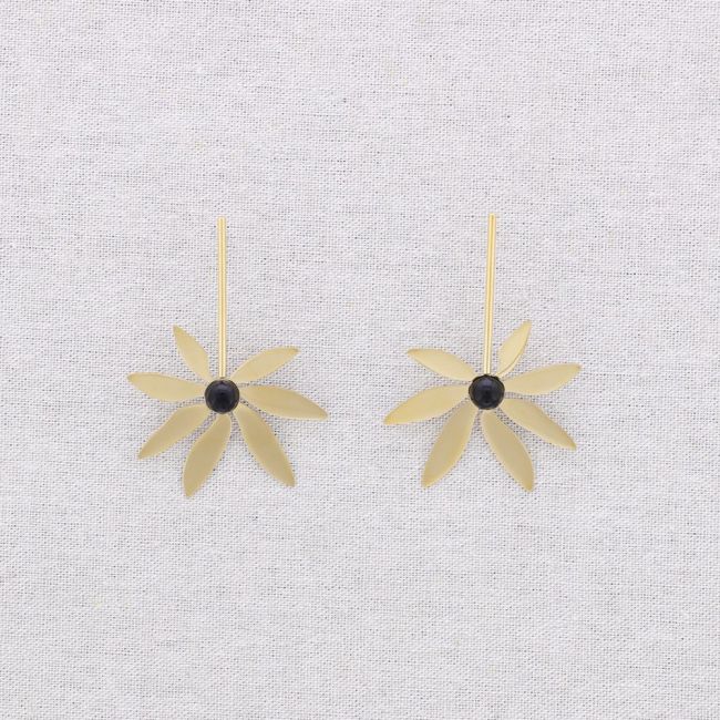 STEEL FLOWER STONES EARRINGS
