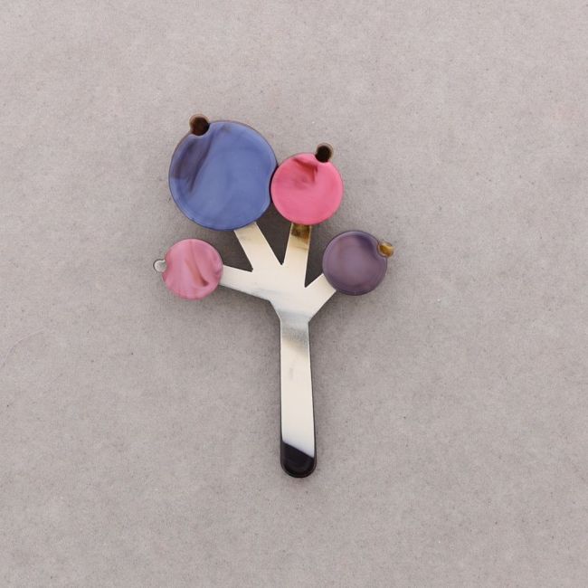 BROCHE ÁRBOL RESINA