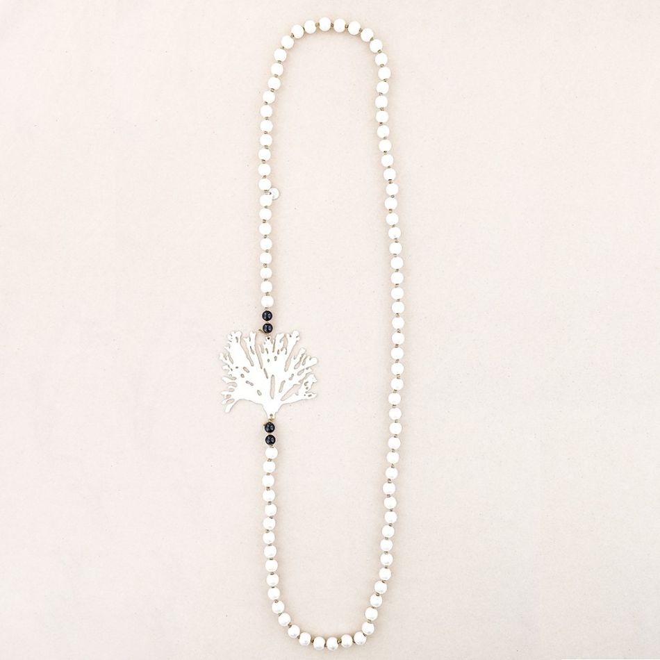 COLLAR LARGO PIEDRAS CORAL METAL