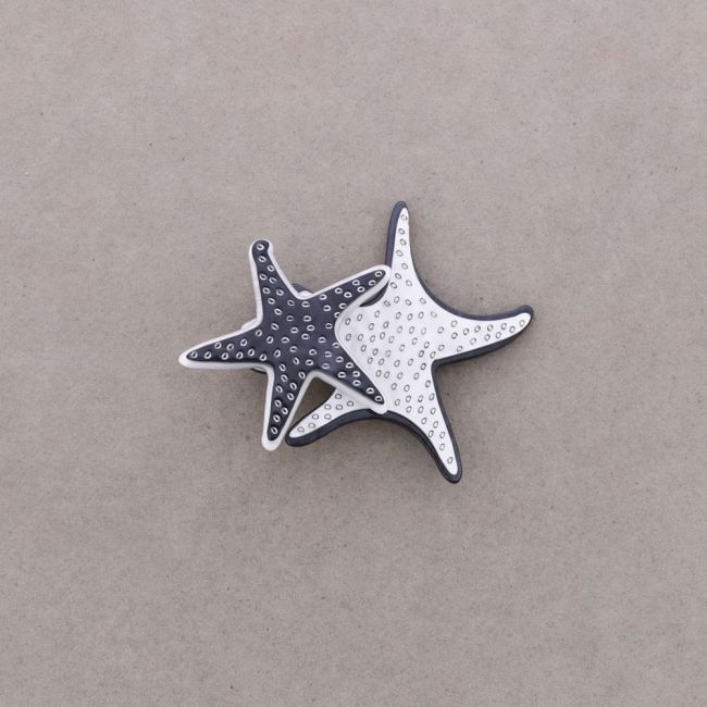 DOUBLE STARFISH BROOCH RESIN