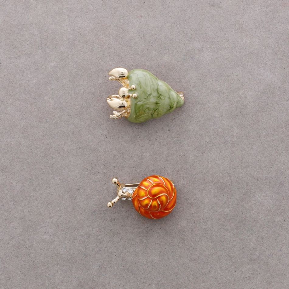 BROCHE SET CANGREJO CARACOLA ESMALTE METAL