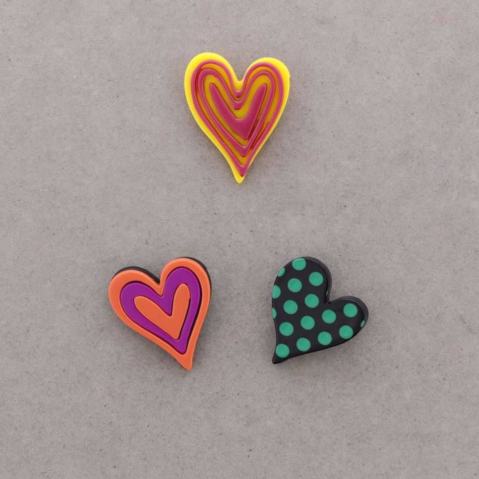 TRIPLE HEART RESIN BROOCH SET
