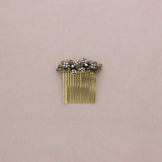 HAIR COMB WITH METAL FLOWERS AND CRYSTALS