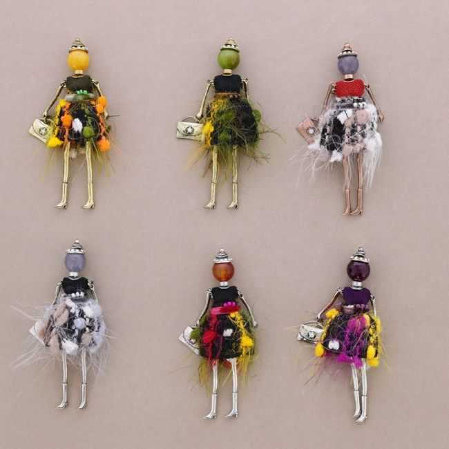 DOLL BROOCH