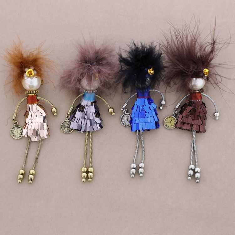 LADY QUEEN DOLL BROOCH 2