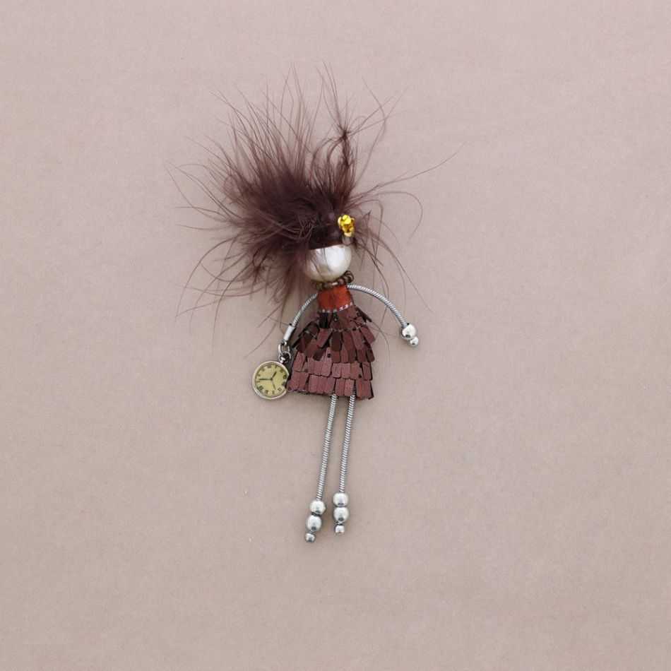 LADY QUEEN DOLL BROOCH
