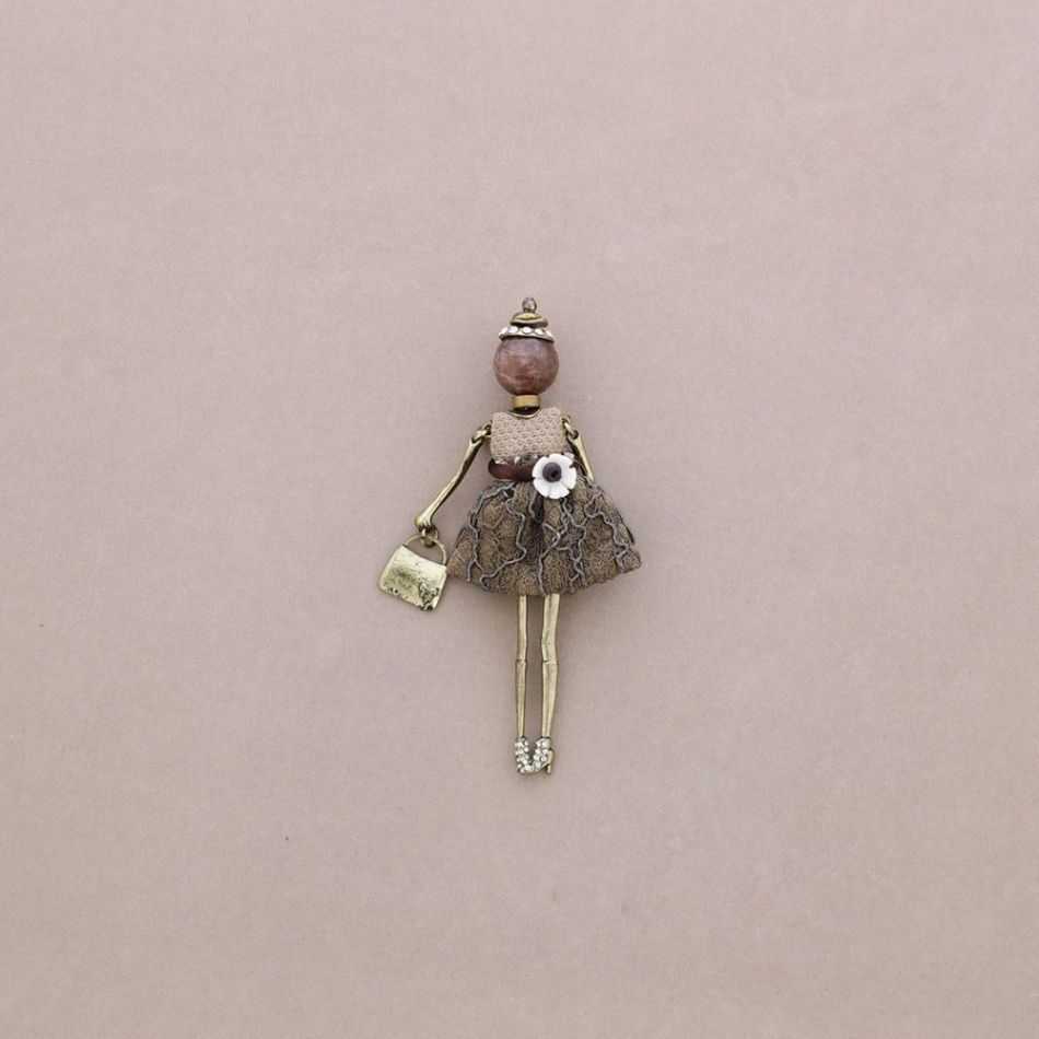 METAL DOLL BROOCH