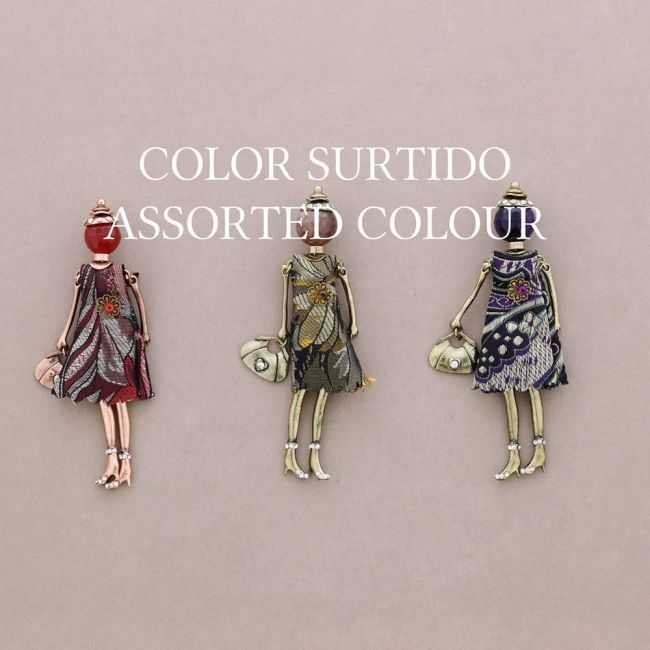 METAL DOLL BROOCH